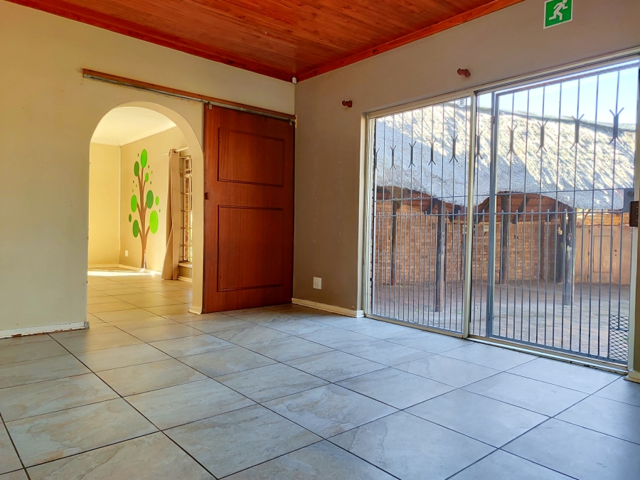 4 Bedroom Property for Sale in Flamwood North West